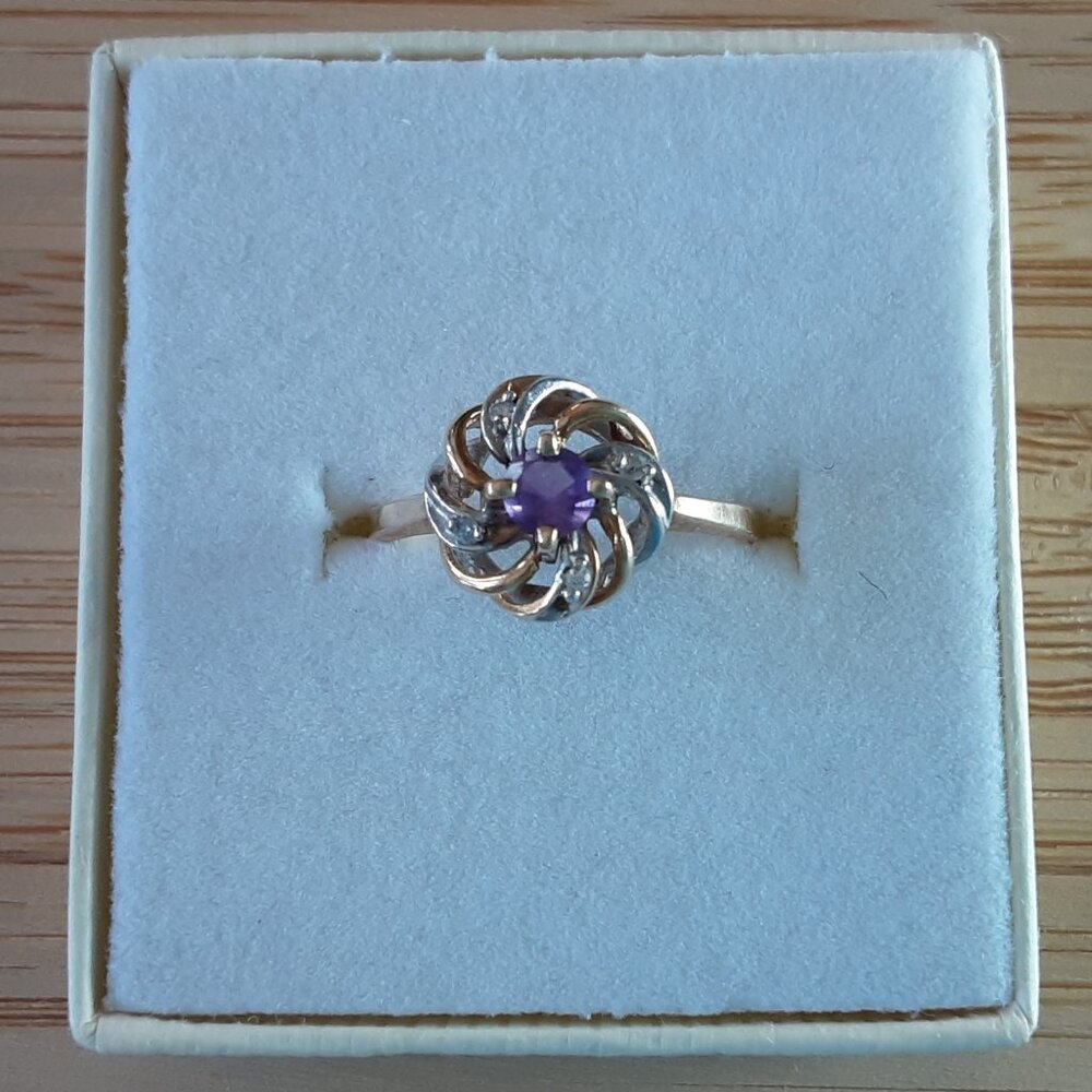 Amethyst Ring in 10K Gold